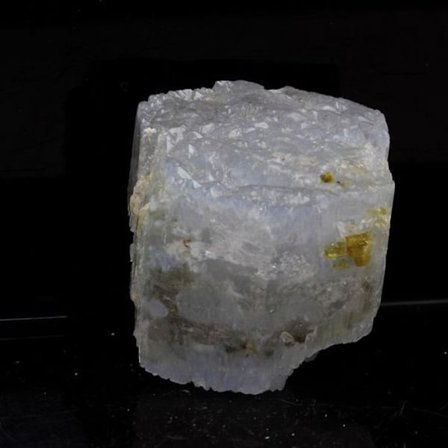 Kivet ja mineraalit. Alkali-beryyli. 84,5 ct. Deo Darrah, Badakhshan, Afganistan.
