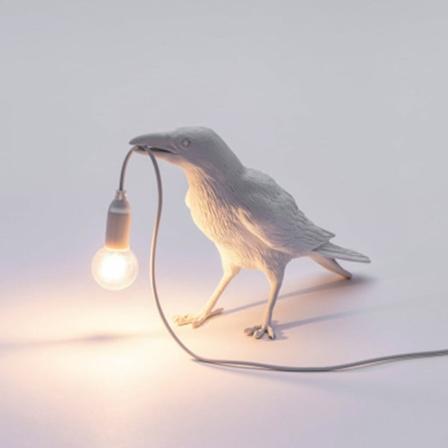 Seletti Bird Moderne Italiensk Væglampe Sort Hvid Resin L-WELLNGS white standing