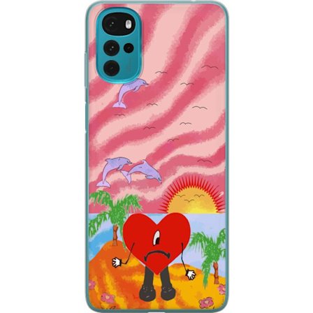 Kompatibel Mobilcover til Motorola Moto G22 Bad Bunny i en farverig quiltet jakke med hjertemønster og solbriller i moderne gade stil