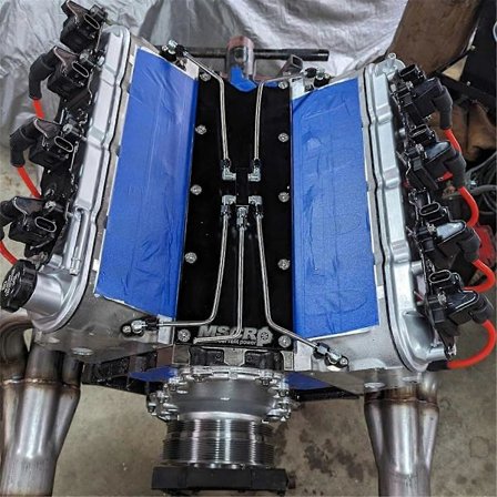 Kjølevæskeovergangs-dampventilsett med kjølevæskeovergangsrør