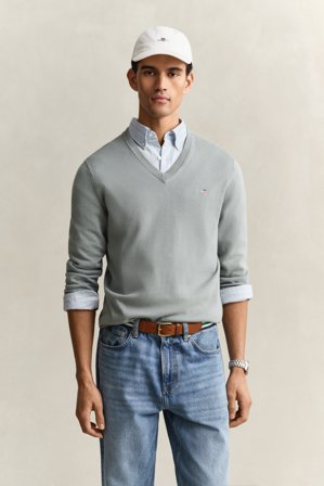 GANT Herren Klassischer V-Neck Pullover aus Baumwolle (M) Grau