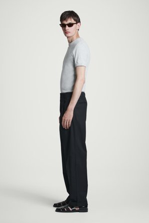 COS Men's Cotton Relaxed-Fit Tapered Turn-Up Trousers in Black