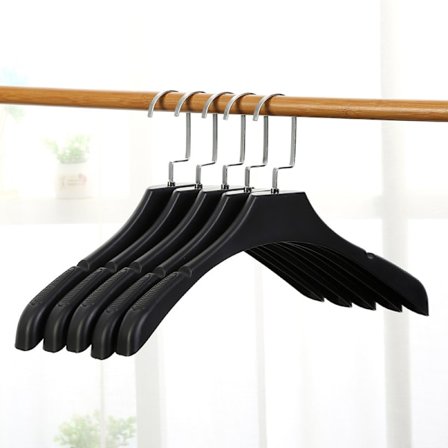 Kleshenger i UNIVERSAL SVART - 10 stk. brede plastkleshengere med anti-skli overflate