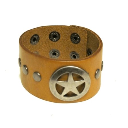 Läderarmband med stjärna och runda nitar