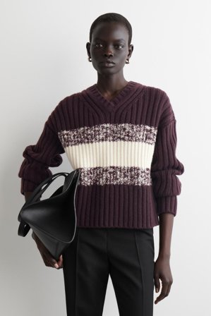 COS Femme Pull Col En V En Laine Mérinos Texturée Jumper in Rouge