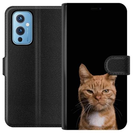 Kompatibelt Plånboksfodral till OnePlus OnePlus 9 Närbild av orange katt mot svart bakgrund, uttrycksfull blick och hög kontrast som ger minimalist