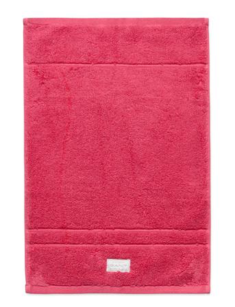 Premium Towel 30X50 Home Textiles Bathroom Textiles Towels & Bath Towels Vaaleanpunainen GANT