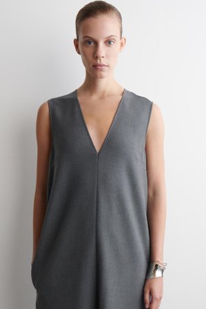 COS Femme Robe En Maille Midi Sans Manches Col En V in Gris