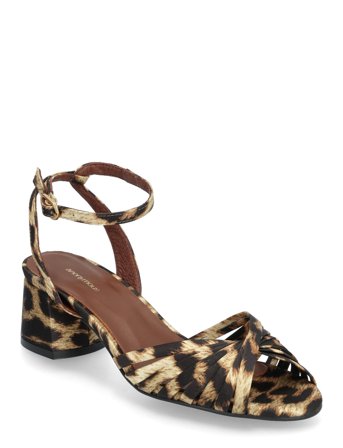 Anonymous Copenhagen | Margriet | 39