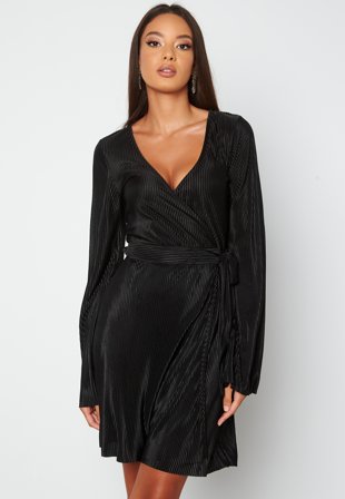 Chiara Forthi Poppy plissé dress Black Klær