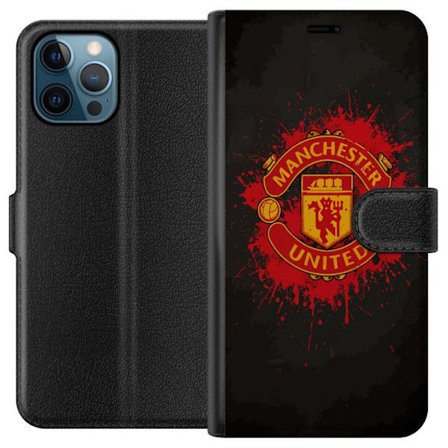 Kompatibelt Lommeboketui til Apple Apple iPhone 12 Pro Manchester United logo i rød og gul farge med røff sportslig bakgrunn
