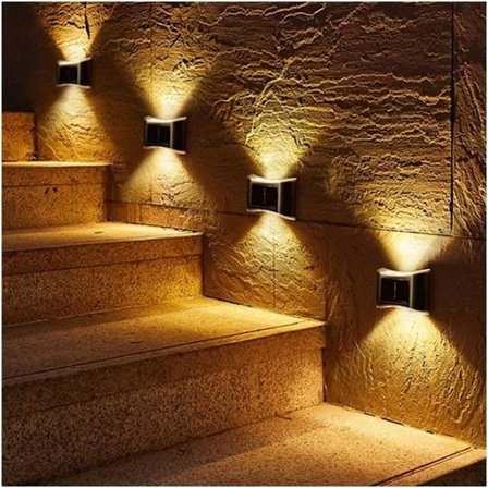 Solcelle Væglamper 4-pak – Vandtætte Landskabslamper & Væglamper til Udendørsbrug_OF