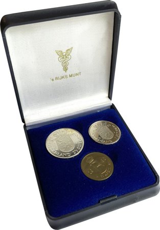 Holland 1980 - Dronning Beatrix' indsættelse - Møntsæt FDC