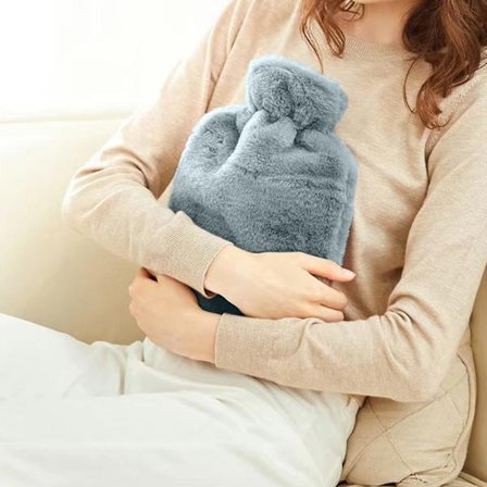 Kuumavesipullo pehmeällä kankaalla - Pehmeä luksus, 2L suuri kuumavesipullo loistavana lahjana, lämmin kuumavesipussi sänkyyn, kivunlievitykseen, 