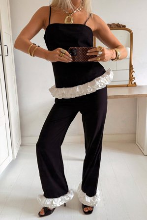 Scandivv x NA-KD Byxor med volangdetalj - Byxor med hög midja - Svart - EU 36