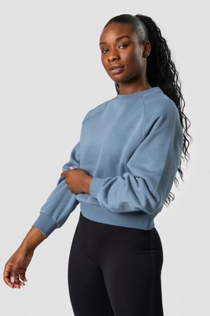 ICANIWILL - Everyday Cropped Crewneck Steel Blue - Oberteile - Damen - ICIW