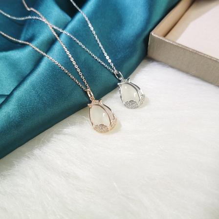 s925 Sterling Silver Naturlig Kalcedon Blomster Halsband Kvinnor Kort Sektion Utsökt Ljus Lyxig Nejlika Hänge Mors Dag För Mamma, Vitt Guld