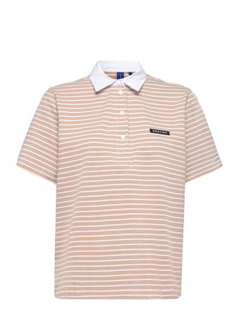 Lisbetrs Polo Pink Résumé