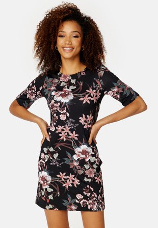 Happy Holly Blenda ss dress Black / Floral Klær