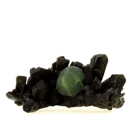 Kivet ja mineraalit. Prehnite + Epidote. 735,5 senttiä. Bendougou, Kayes, Mali.