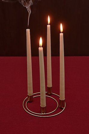 Jotex - Kynttilänjalka 4 Kynttilää Messinki Messinki - ESTER - Osta Kynttilänjalat Jotex