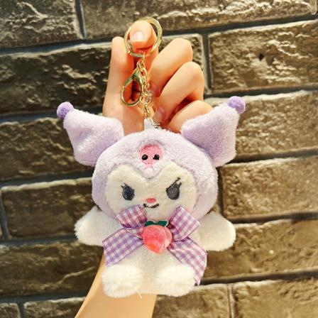 Søt liten dukke, parveskeanheng, plysjdukke nøkkelring, dukkeanheng Plush Peach Kuromi