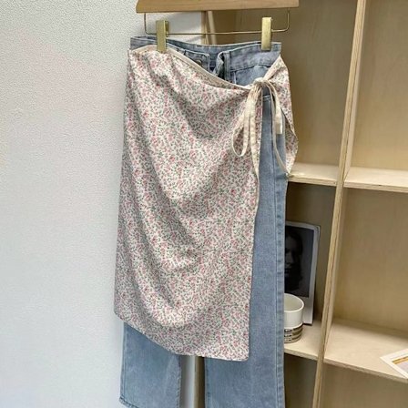 Blomsterdekket skjørt Spicy Girl Forkle 01 01