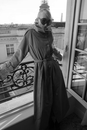 Lovisa Worge x NA-KD Trenchcoat mit hohem Kragen und Gürtel - Trenchcoats - Beige - EU 42