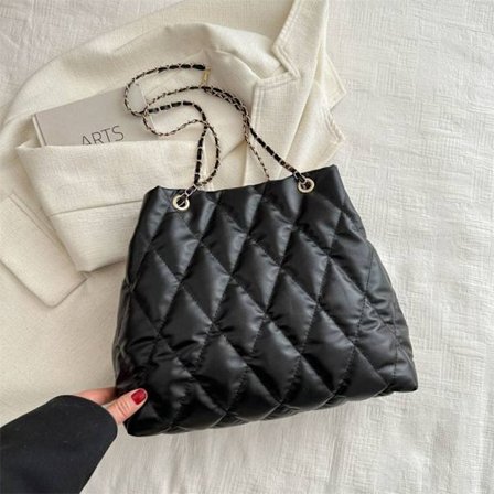 Rutet vattert skulderveske Kjede Crossbody Bag SVART