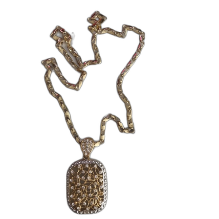 Guld färgat halsband Jättefint guldfärgad halsband som har använd bara