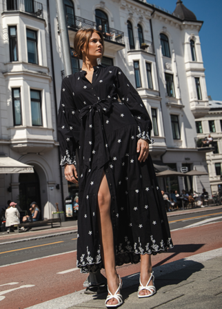 Gabriella Dress Noir Embroidery Noir Embroidery / M