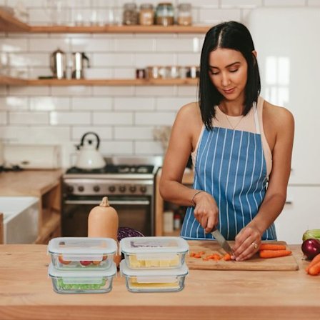 Kannelliset lasipurkit setissä