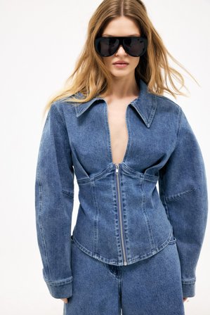 Naomi Anwer x NA-KD - Topp i denim med markert liv - Jeansskjorter - Blå - EU 38