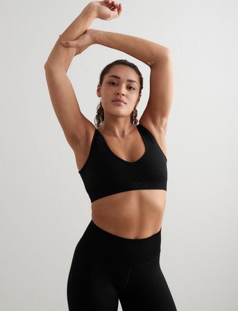 aim ́n Shape Seamless Deep Cut Bra - Black - XS