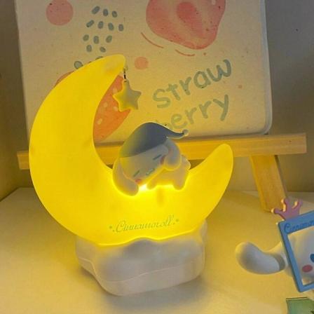 Sanrio Måne LED-lys Anime Kuromi Cinnamonroll Kawaii Tilbehør Ornament Skjønnhet Soverom Nattlys Sengelampe Dekorasjon Cinnamorollwith box