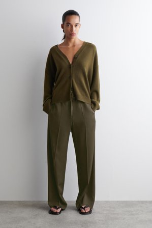 COS Women's Cardigan In Cashmere Con Scollo A V in Verde