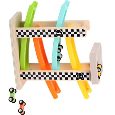 Bilbana i trä med ramp