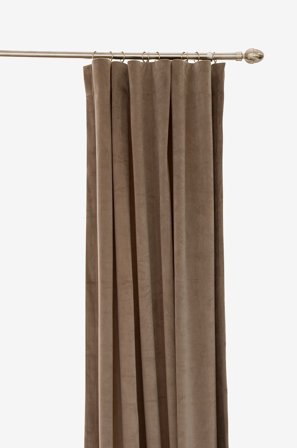 Hasta - Ljuva gardinlängd i sammet - Beige - Veckbandslängder - 250 - Från Homeroom