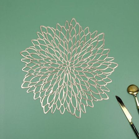 4 par gyldne dækkeservietter i vinylplast til spisebordsdekorationer