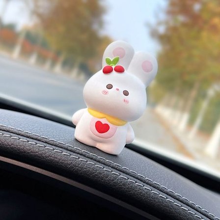 Auton sisustus Lucky Rabbit maskotti C C