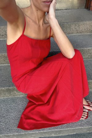 NA-KD Maxiklänning i linneblandning med sömmar - Vårklänningar - Röd - EU 40