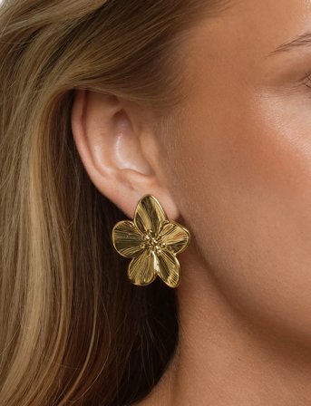 Timi of Sweden Maebry - Statement Flower Stud Earrings Gold Stainless Steel - Gold - ONE SIZE
