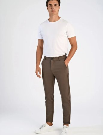 Lindbergh Superflex Knitted Cropped Pant - Brown - XL