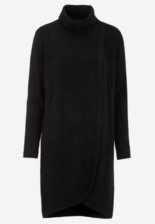 Cellbes of Sweden - Strikket polotrøje med slå-om detalje foran i sort til damer i størrelse 46/48