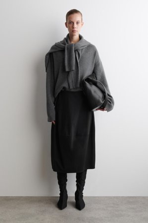 COS Women's Rundad Midikjol I Bomull in Svart