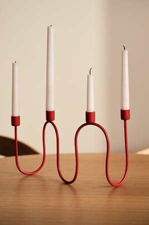 Jotex - Stearinlys 4 Stearinlys rød - ZIGZAG - Kjøp Lysestaker hos Jotex