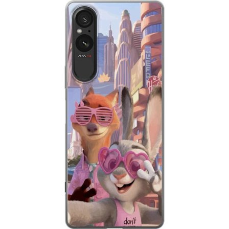 Yhteensopiva Puhelinkuori Sony Sony Xperia 5 V Animoituja eläimiä aurinkoisessa kaupunkiympäristössä, joilla on pinkit aurinkolasit ja positiivin