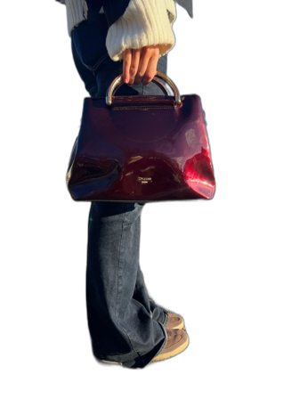 Vinröd handväska från Dune London