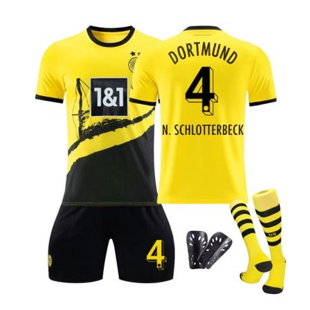 Dortmund Hjemmebørnesæt til fodbold med sokker og beskyttere 23/24 4 N.SCHLOTTERBECK barnstorlekar28