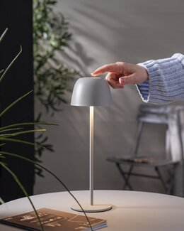 Genopladelig LED lampe Ronda Greige